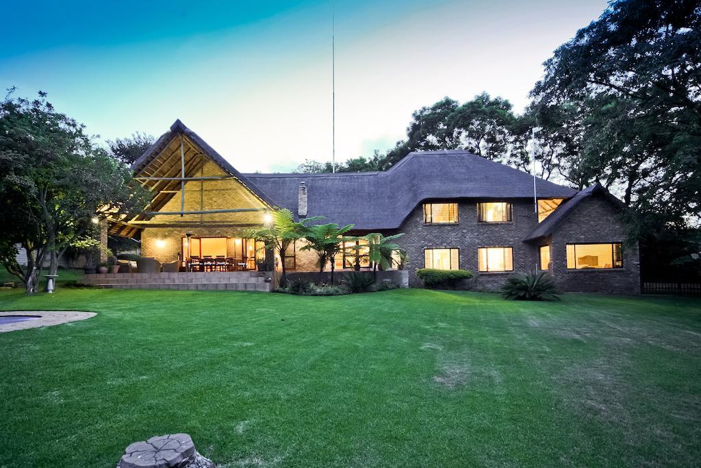 50 On Shepherd Boutique Guest House Sandton Εξωτερικό φωτογραφία